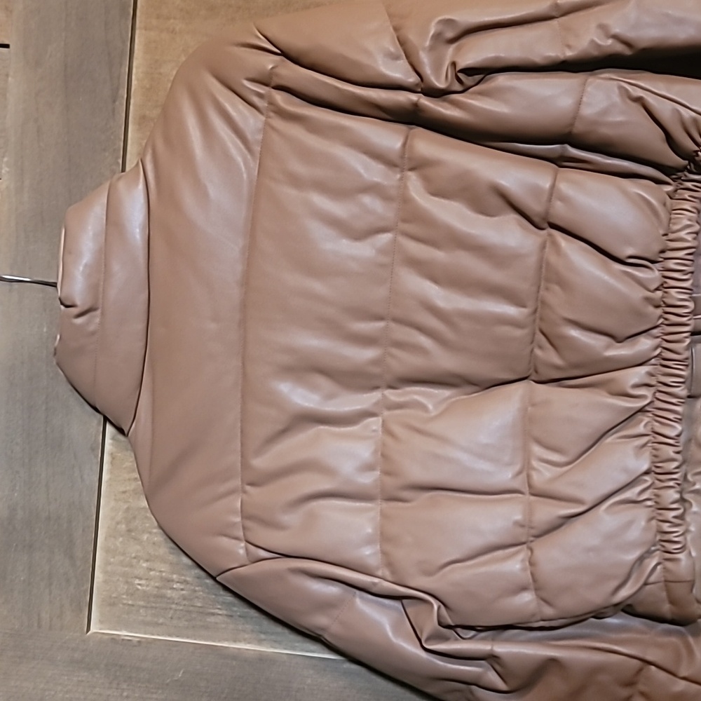 LOVE TREE DEVI FAUX LEATHER PUFFER - Picture 6 of 8